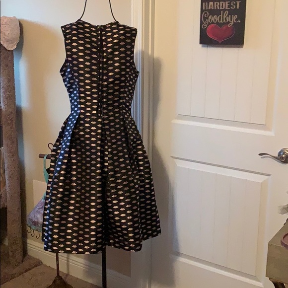 Bnwot Max Studio lips fit and flare dress - Picture 2 of 5